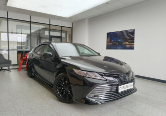 Подержанный автомобиль Toyota Camry Sedan 2019 года (3 фото)