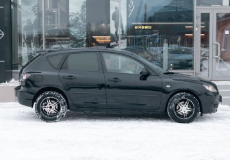 Подержанный автомобиль Mazda 3 Hatchback 2008 года (4 фото)