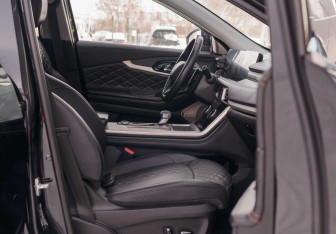 Подержанный автомобиль Exeed TXL 2023 года (22 фото)