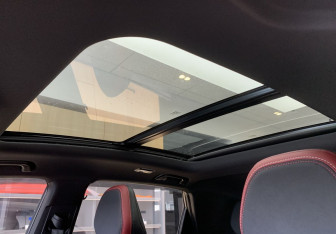 Подержанный автомобиль Geely Coolray 2024 года (12 фото)