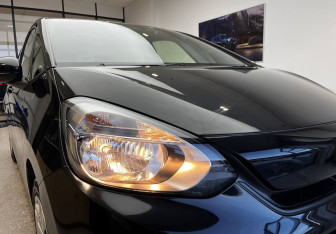 Подержанный автомобиль Honda Fit 2020 года (16 фото)