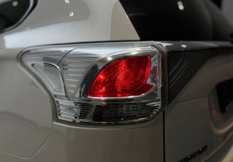 Подержанный автомобиль Mitsubishi Outlander 2013 года (9 фото)