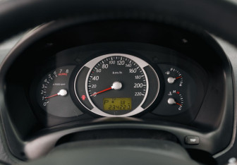 Подержанный автомобиль Hyundai Tucson 2007 года (12 фото)