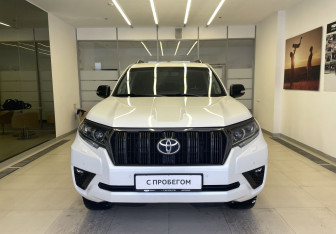 Подержанный автомобиль Toyota Land Cruiser Prado 2021 года (3 фото)