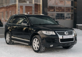 Подержанный автомобиль Volkswagen Touareg 2007 года (3 фото)