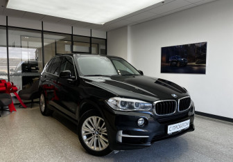 Подержанный автомобиль BMW X5 2016 года (3 фото)