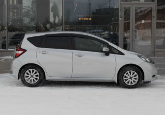 Подержанный автомобиль Nissan Note 2020 года (4 фото)