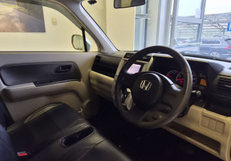 Подержанный автомобиль Honda Zest 2010 года (7 фото)