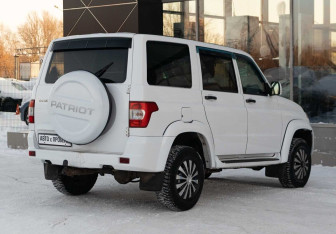 Подержанный автомобиль УАЗ Patriot 2017 года (5 фото)