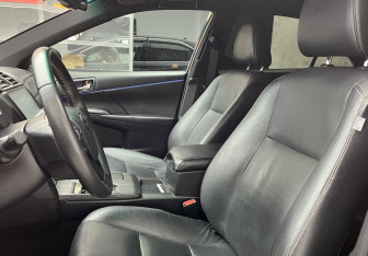 Подержанный автомобиль Toyota Camry Sedan 2017 года (13 фото)