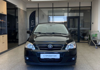 Подержанный автомобиль Toyota Corolla Hatchback 2006 года (3 фото)