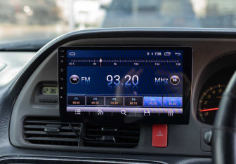 Подержанный автомобиль Honda Odyssey Compactvan 2002 года (13 фото)