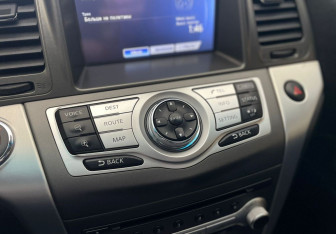 Подержанный автомобиль Nissan Murano Suv 2015 года (22 фото)