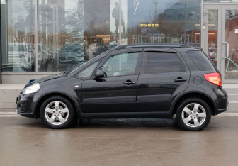 Подержанный автомобиль Suzuki SX4 Hatchback 2012 года (8 фото)