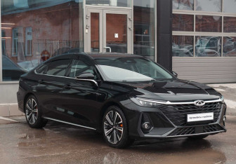 Подержанный автомобиль Chery Arrizo 8 2023 года (3 фото)