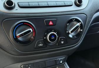 Подержанный автомобиль Hyundai Solaris Sedan 2021 года (16 фото)