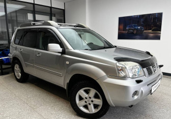Подержанный автомобиль Nissan X-Trail 2006 года (4 фото)