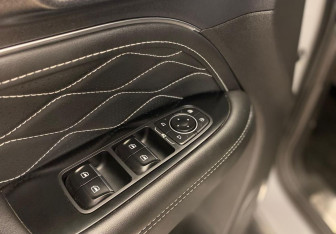 Подержанный автомобиль Tank 300 2023 года (14 фото)