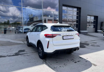 Подержанный автомобиль Haval F7 2023 года (7 фото)
