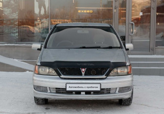 Подержанный автомобиль Toyota Vista Wagon 1998 года (2 фото)