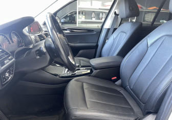 Подержанный автомобиль BMW X3 2018 года (8 фото)