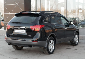 Подержанный автомобиль Hyundai Veracruz 2007 года (5 фото)