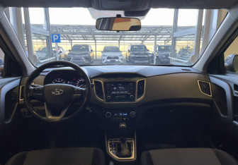 Подержанный автомобиль Hyundai Creta 2020 года (10 фото)