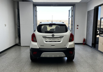Подержанный автомобиль Opel Mokka 2014 года (5 фото)