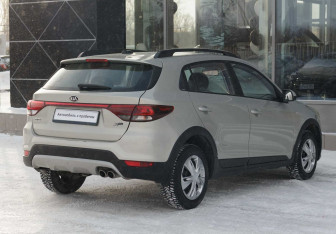 Подержанный автомобиль Kia Rio Hatchback 2019 года (5 фото)