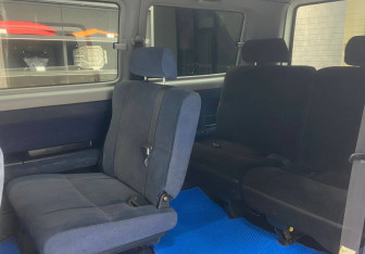 Подержанный автомобиль Honda Stepwgn 2000 года (12 фото)