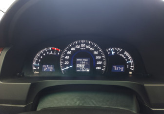 Подержанный автомобиль Toyota Camry Sedan 2013 года (10 фото)