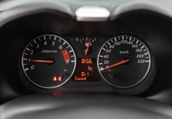 Подержанный автомобиль Nissan Note 2013 года (13 фото)