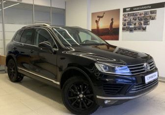 Подержанный автомобиль Volkswagen Touareg 2017 года (3 фото)