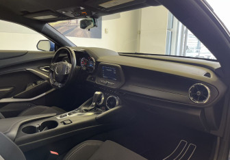 Подержанный автомобиль Chevrolet Camaro Coupe 2019 года (9 фото)