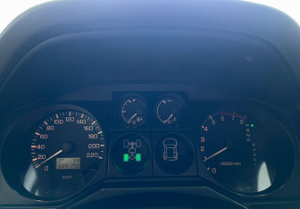 Подержанный автомобиль Mitsubishi Pajero 2003 года (13 фото)