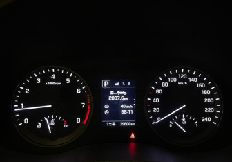 Подержанный автомобиль Hyundai Tucson 2016 года (12 фото)