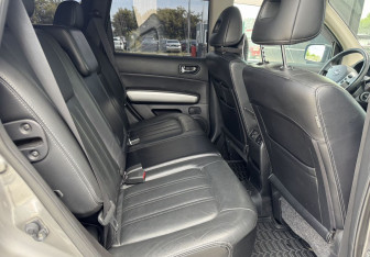 Подержанный автомобиль Nissan X-Trail 2012 года (10 фото)