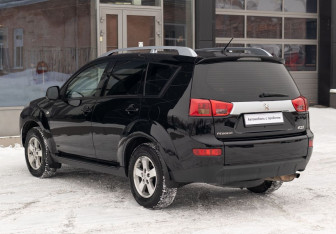 Подержанный автомобиль Peugeot 4007 2012 года (7 фото)