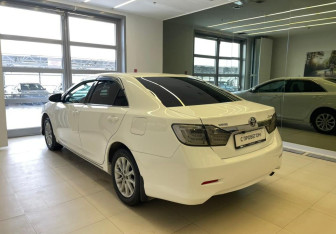 Подержанный автомобиль Toyota Camry Sedan 2013 года (6 фото)