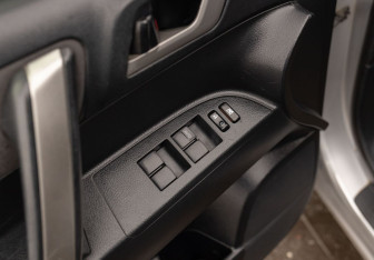 Подержанный автомобиль Toyota Highlander 2012 года (18 фото)