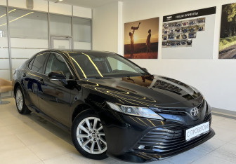 Подержанный автомобиль Toyota Camry Sedan 2019 года (3 фото)