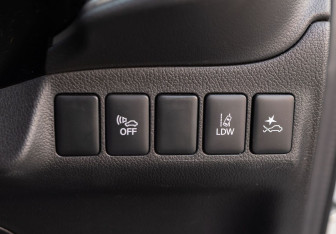 Подержанный автомобиль Mitsubishi Outlander 2017 года (18 фото)