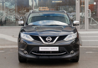 Подержанный автомобиль Nissan Qashqai 2018 года (2 фото)