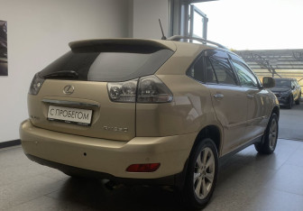 Подержанный автомобиль Lexus RX 2008 года (4 фото)