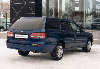 Подержанный автомобиль Nissan Expert 1999 года (5 фото)
