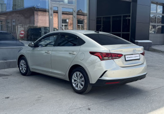 Подержанный автомобиль Hyundai Solaris Sedan 2020 года (5 фото)