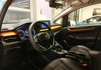 Подержанный автомобиль LIVAN X3Pro 2023 года (8 фото)