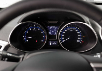 Подержанный автомобиль Hyundai Veloster 2012 года (13 фото)