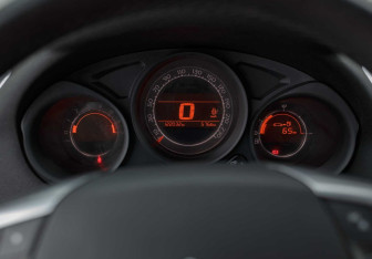 Подержанный автомобиль Citroen C4 Hatchback 2012 года (13 фото)