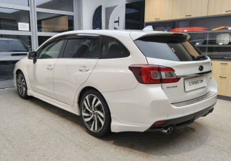 Подержанный автомобиль Subaru Levorg 2017 года (7 фото)
